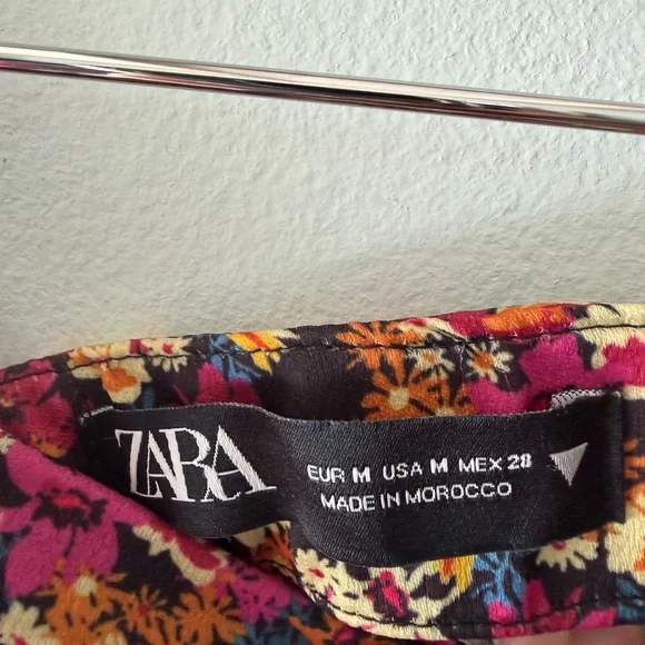 Zara Multicolor Floral Skirt medium - Picture 5 of 6